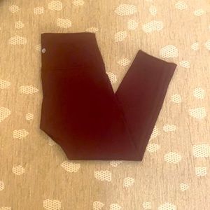 Lululemon Wunderunder high- rise crop 23" size 6